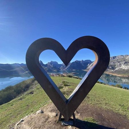 Mirador Solasierra Vistas A La Montana Y Pantano 리아노 외부 사진