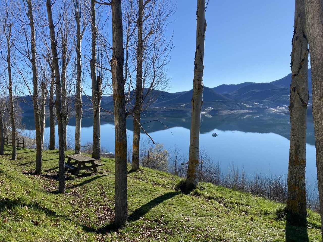Mirador Solasierra Vistas A La Montana Y Pantano 리아노 외부 사진